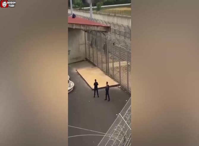 Video :At Vivonne jail, a prisoner was shot (Warning - horrific)